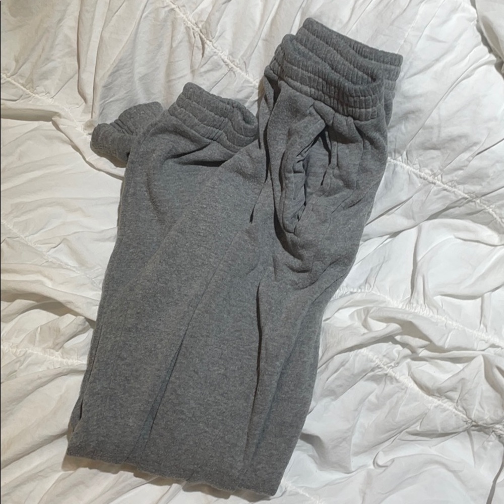 Grey brandy Melville sweatpants